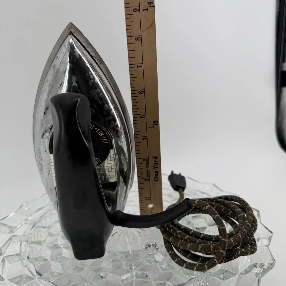 Vintage Westinghouse Adjust o Matic Electric Iron Model ID514 120V 1100W‎  Testd
